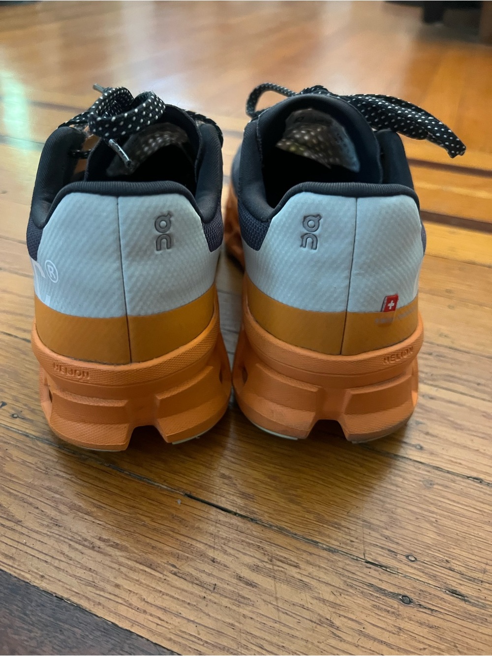 ON Running Cloudmonster gray orange running shoe men’s 7 women’s 8.5 EUC - Picture 4 of 6